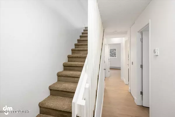 Anchorage, AK 99502,7061 Weimer RD #7