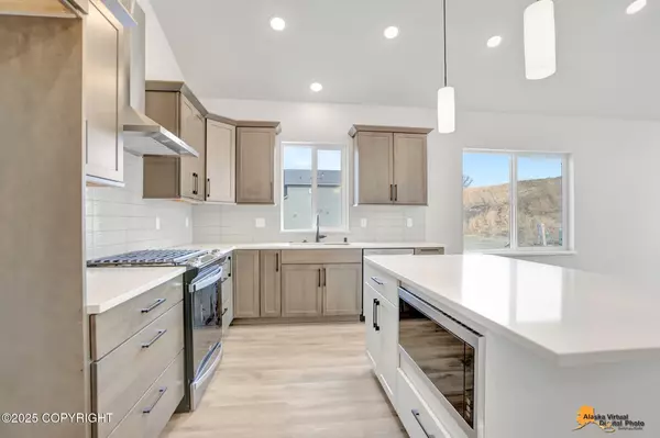 Anchorage, AK 99502,8875 Chalk Hill LOOP