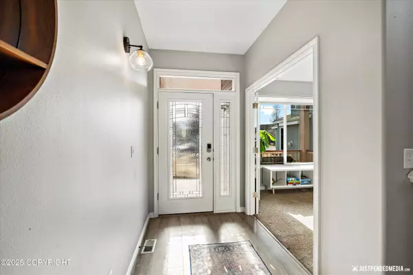 Anchorage, AK 99516,11313 Tulin Park LOOP