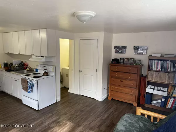 Anchorage, AK 99508,5300 Taku DR