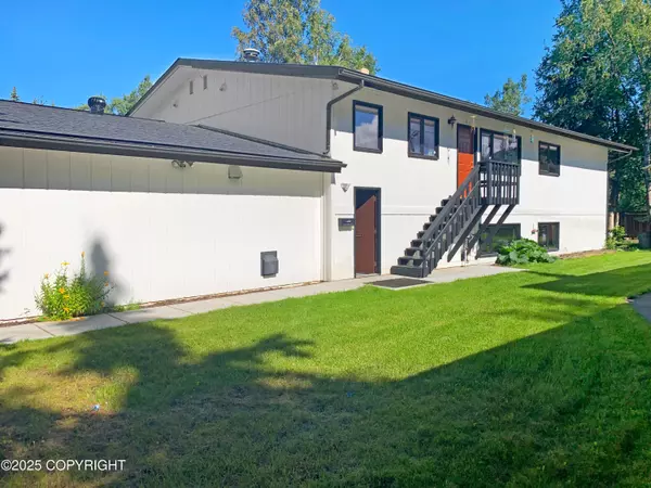 Anchorage, AK 99504,521 Creekside ST