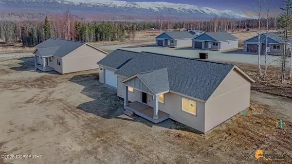 6816 W Queen Anne AVE, Wasilla, AK 99654