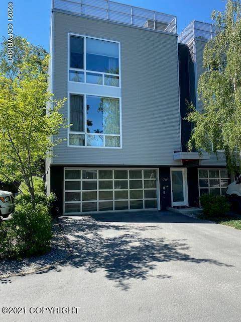 5201 E Northern Lights BLVD #7W, Anchorage, AK 99508
