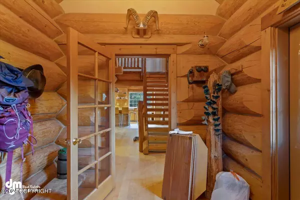 Eagle River, AK 99577,22253 Elkhorn CIR