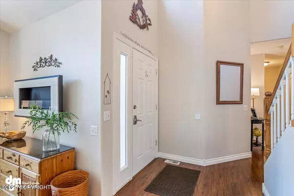 Anchorage, AK 99502,5816 Katahdin DR