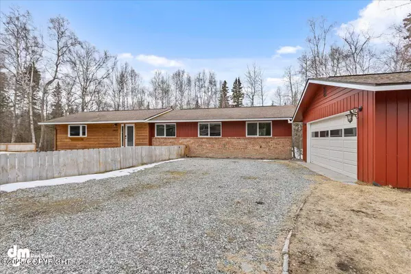 2422 Telequana DR, Anchorage, AK 99517