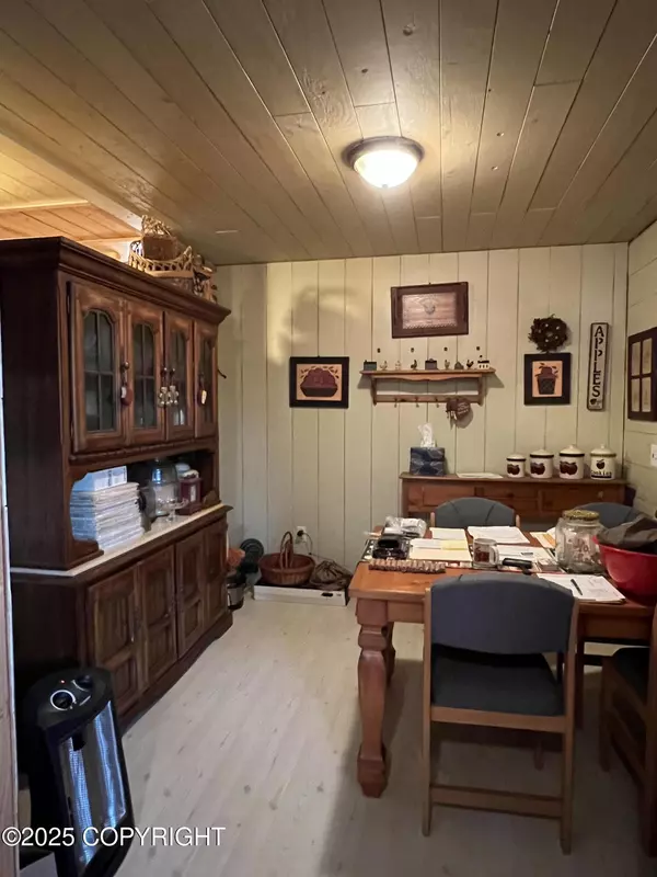 Soldotna, AK 99669,30258 Hook LN