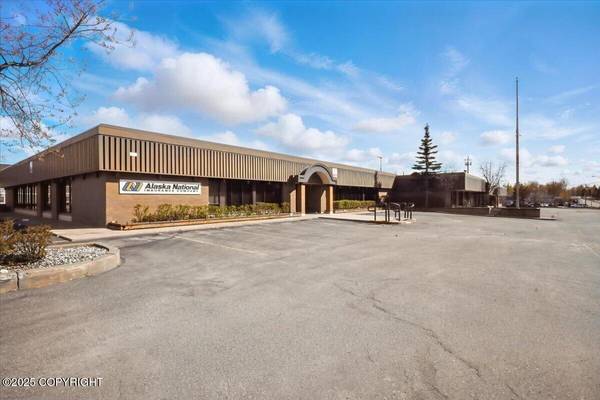 7001 Jewel Lake RD, Anchorage, AK 99502