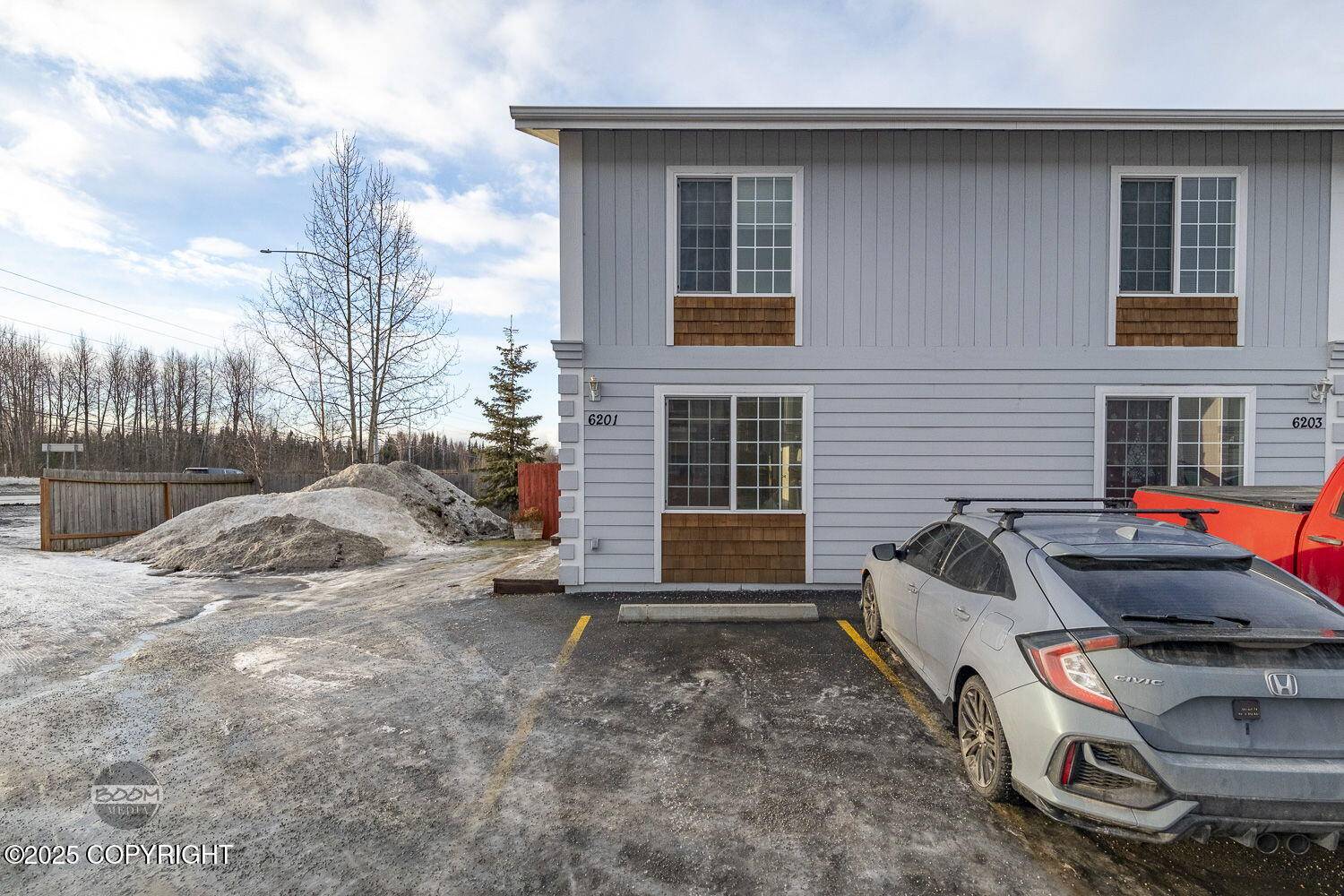 6201 E Tudor RD #1, Anchorage, AK 99507