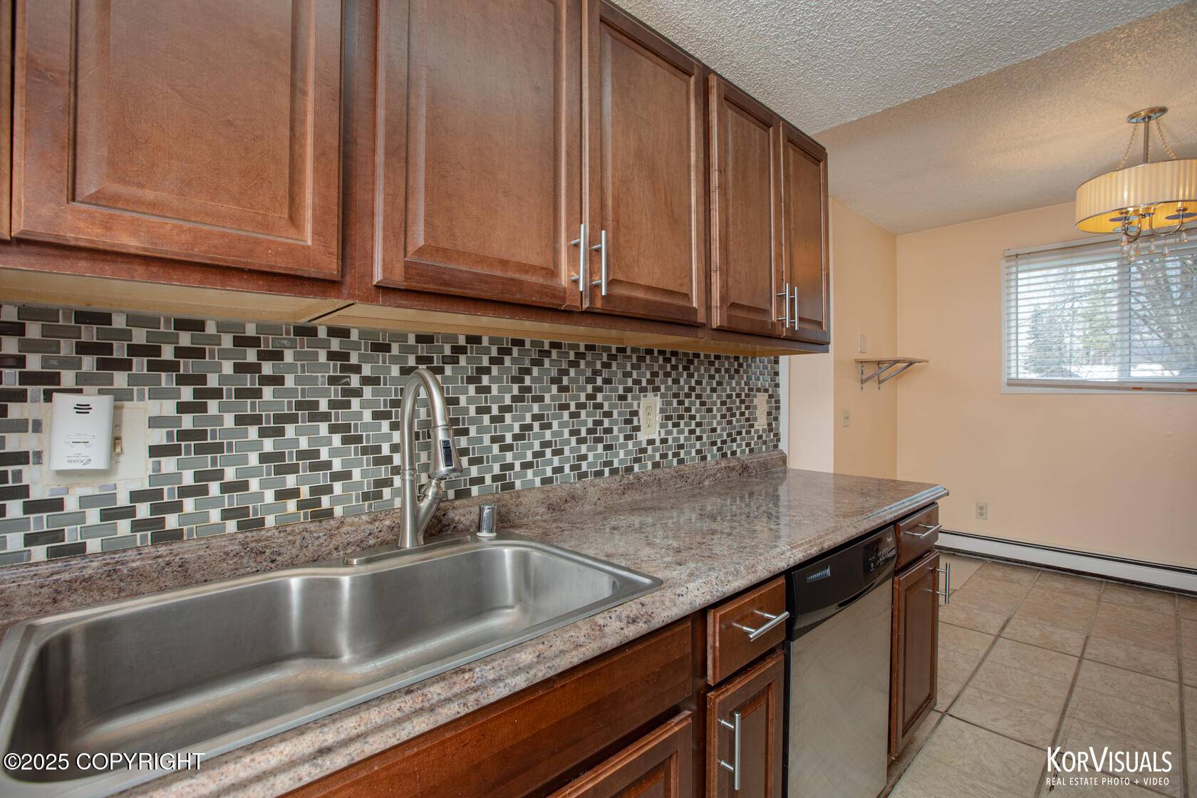 Anchorage, AK 99508,4110 Reka DR #N-4