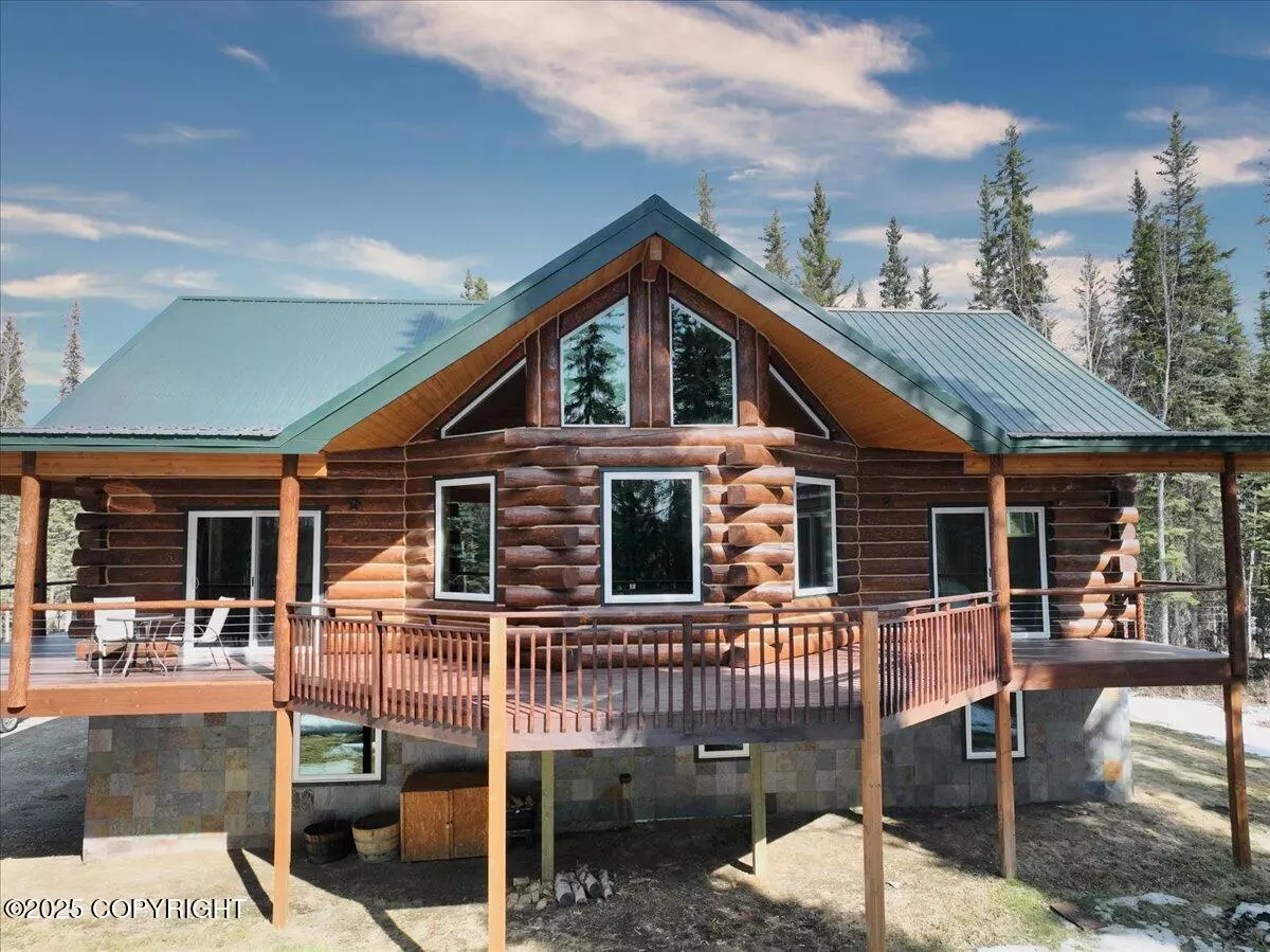 North Pole, AK 99705,4125 Polar Fox Loop