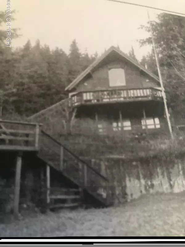 1009 Young DR, Cordova, AK 99574