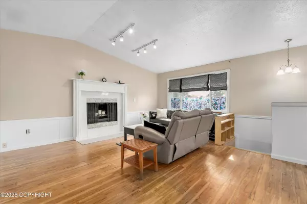 Anchorage, AK 99502,9011 Lance CIR