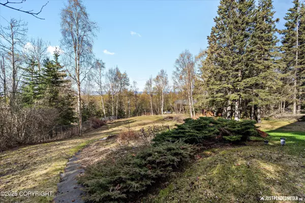 Anchorage, AK 99516,12740 Ridgewood RD