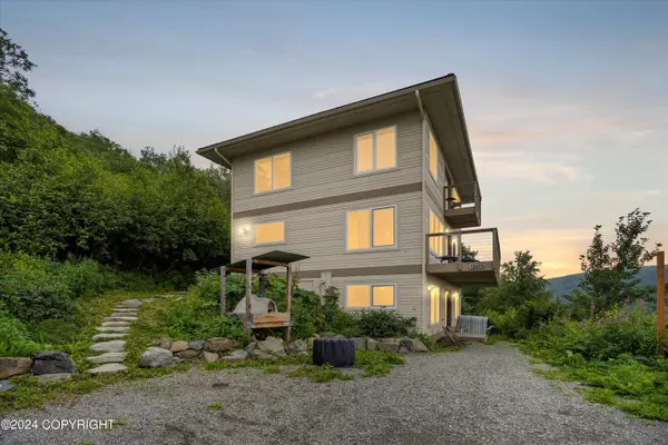 13275 Spendlove DR, Anchorage, AK 99516