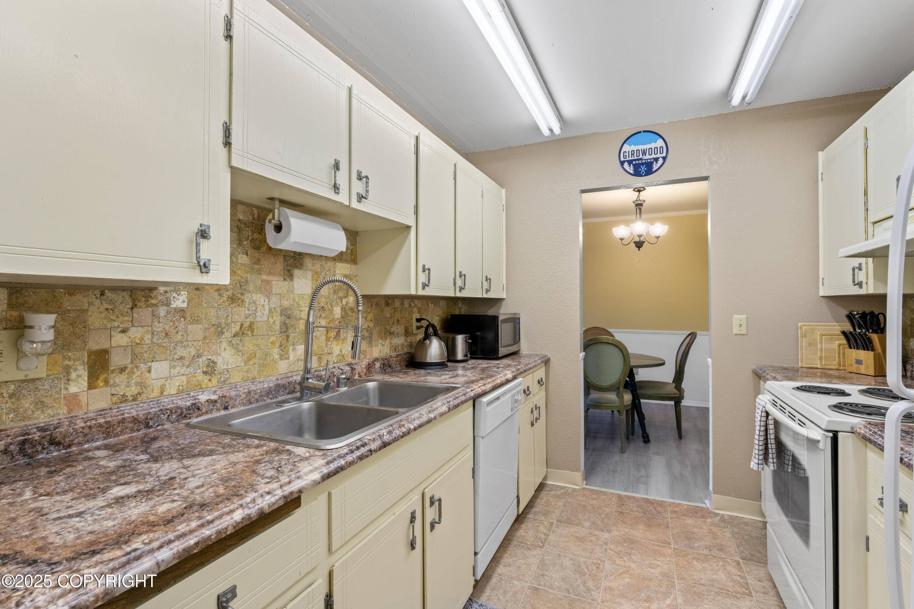 4333 San Ernesto AVE #W304, Anchorage, AK 99508