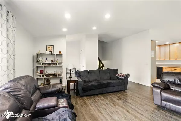 Eagle River, AK 99577,17537 Teklanika DR