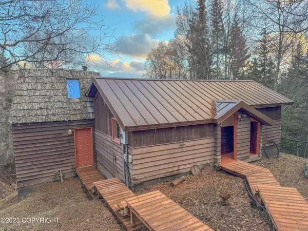 1135 Mission RD, Homer, AK 99603