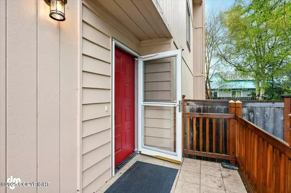 Anchorage, AK 99517,4241 Bridle CIR