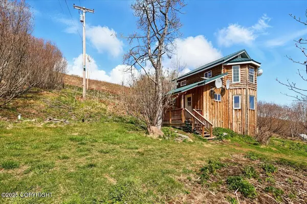 35735 Cloverdale CIR, Homer, AK 99603