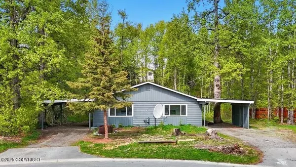 961 E Dellwood ST, Wasilla, AK 99654
