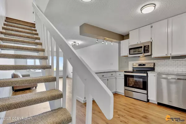 Anchorage, AK 99501,832 O PL