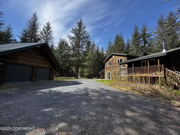 33325 Vinewood LN, Seward, AK 99664