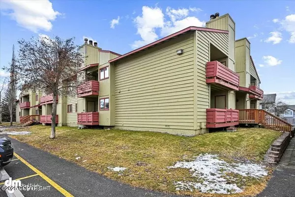 10250 Jamestown DR #B13, Anchorage, AK 99507