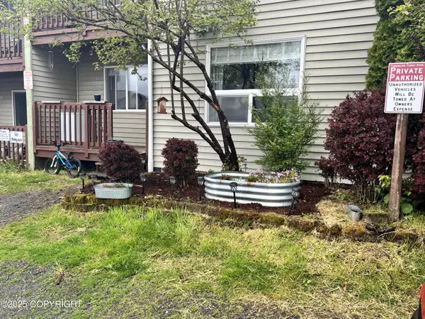 Ketchikan, AK 99901,3220 Timberline CT #102