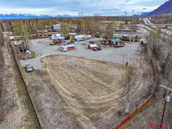 Chugiak, AK 99567,20044 Pilots RD