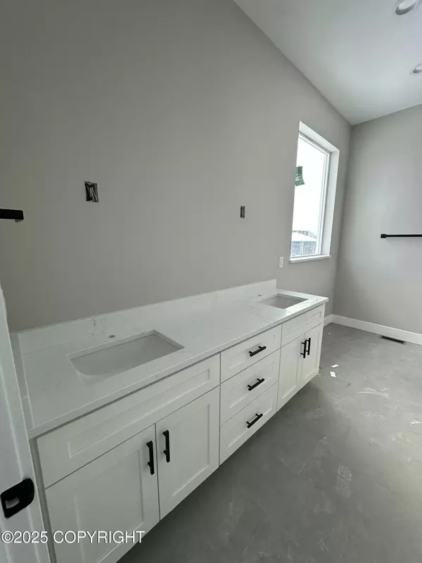 Palmer, AK 99645,6675 E Gateway DR