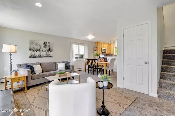 6831 Cheryl ST, Anchorage, AK 99518