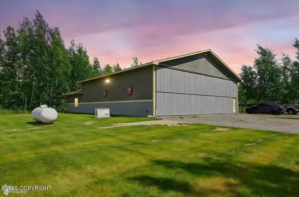 7074 S Meyers CIR, Wasilla, AK 99623