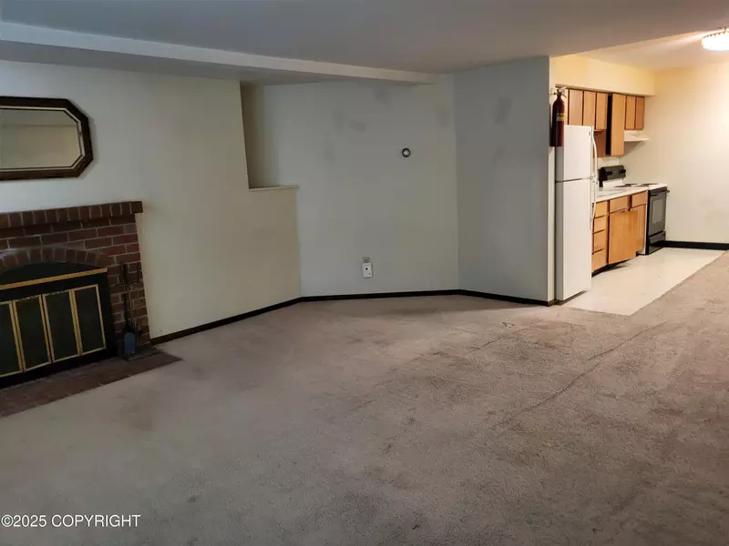 9921 Nearpoint DR 2, Anchorage, AK 99507