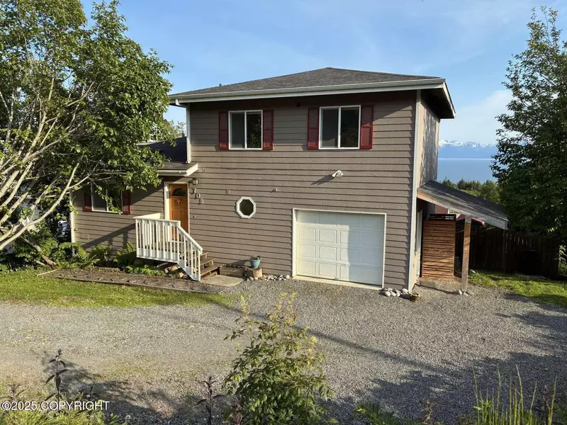 705 W Fairview AVE, Homer, AK 99603