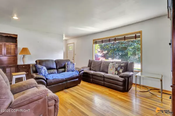 Anchorage, AK 99517,2628 Turnagain Pkwy