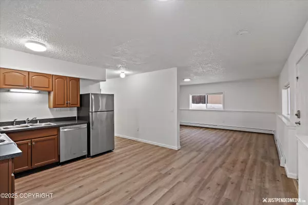 Anchorage, AK 99517,3608 Lois DR