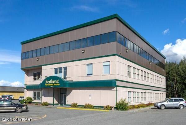 4241 B ST, Anchorage, AK 99503