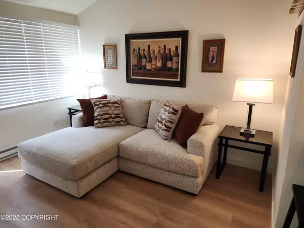 Anchorage, AK 99508,4342 Reka DR