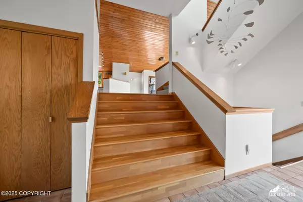 Anchorage, AK 99507,11411 Snowline DR