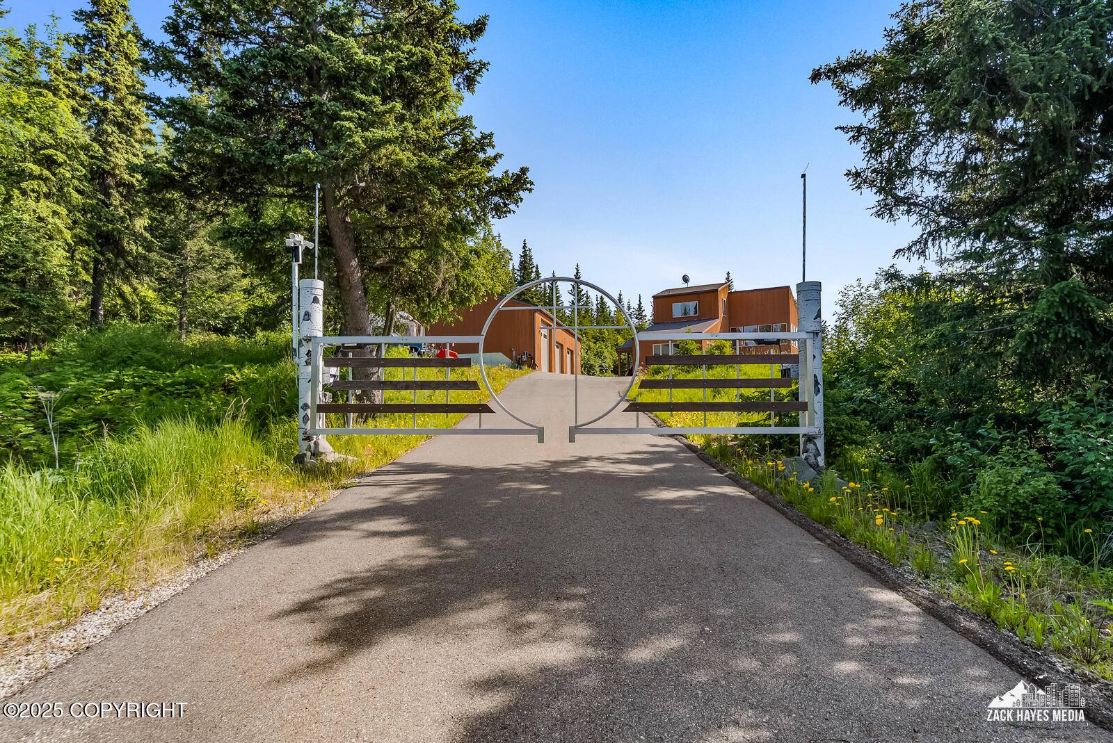 11411 Snowline DR, Anchorage, AK 99507