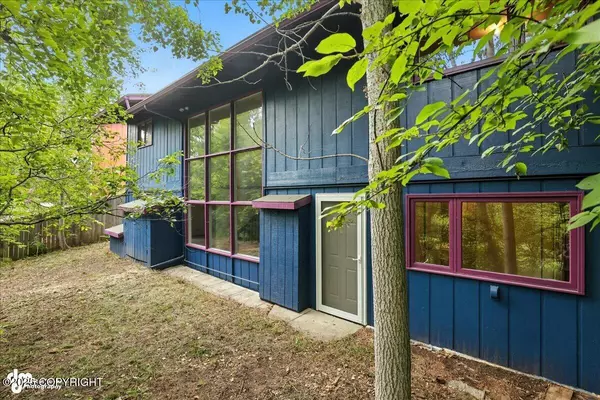 3103 Barbara ST, Anchorage, AK 99517
