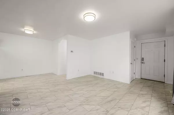 Anchorage, AK 99504,5622 E 4th AVE #12