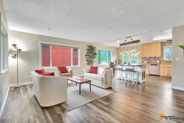 8630 E 17th AVE, Anchorage, AK 99504
