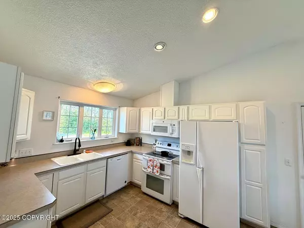 Soldotna, AK 99669,48300 Vanderberg CT