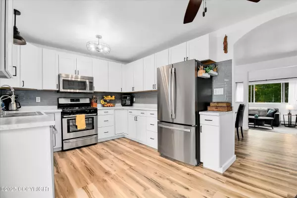 Anchorage, AK 99504,3620 Gayot DR