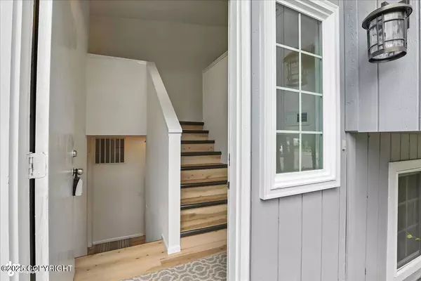 Anchorage, AK 99515,241 Mariner DR