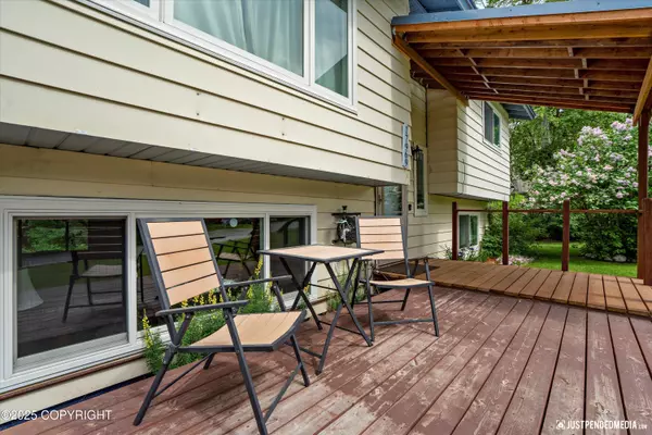 Eagle River, AK 99577,17969 Meadow Creek DR