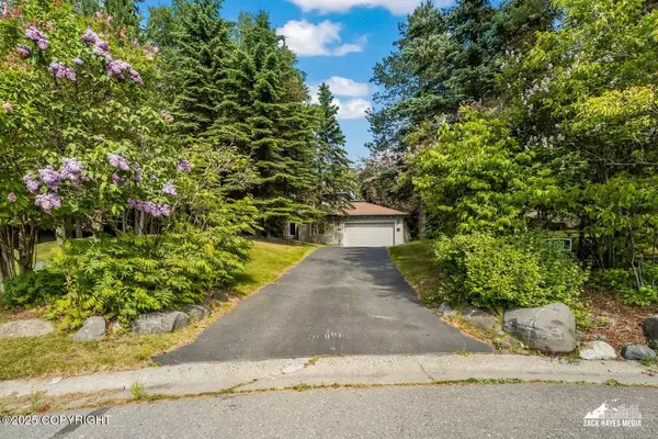 250 Botanical CIR, Anchorage, AK 99515