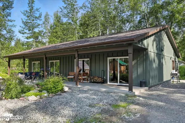 Sutton, AK 99674,16124 N Glenn HWY